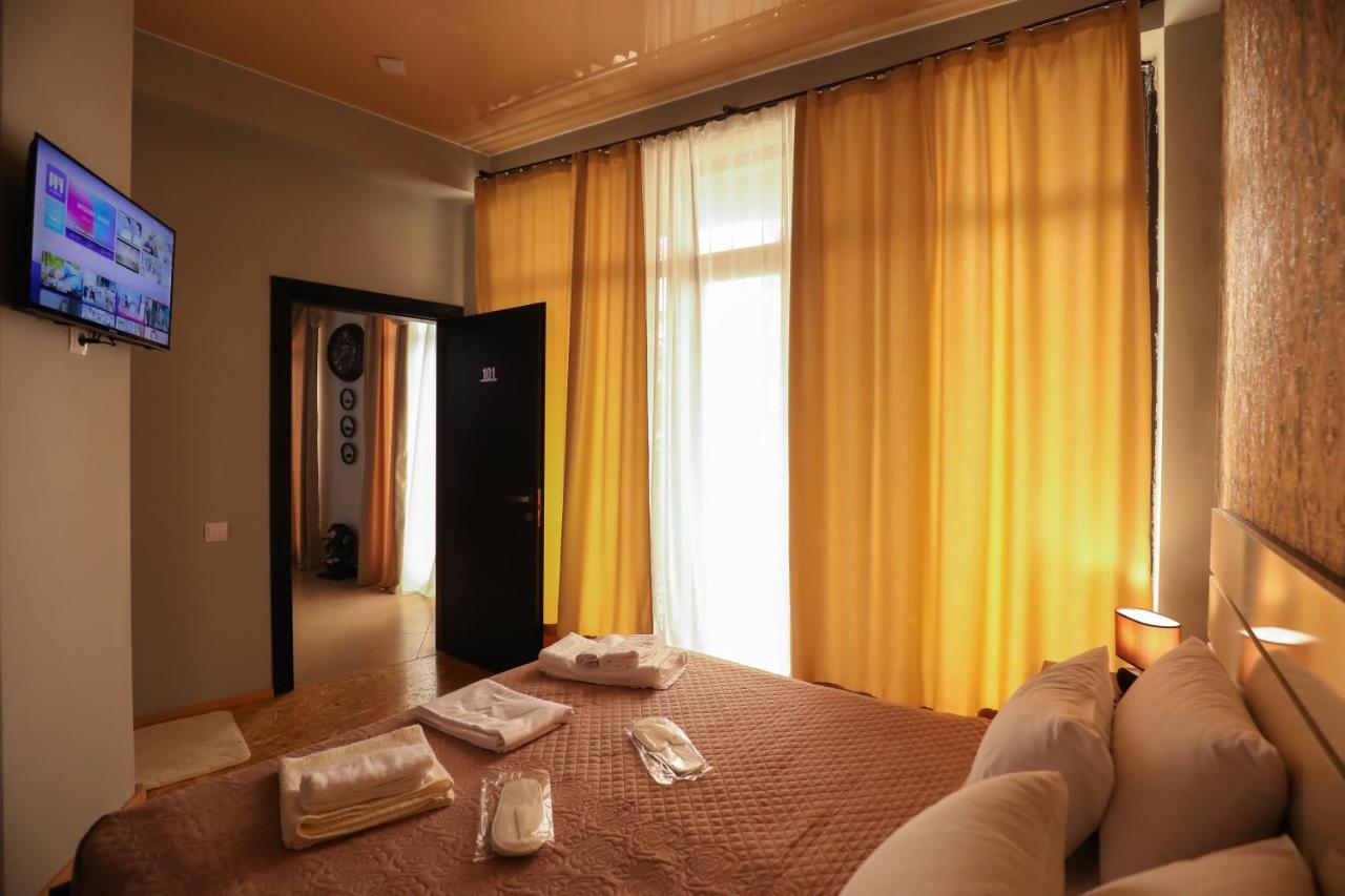 Hotel Sagu 쿠타이시 외부 사진